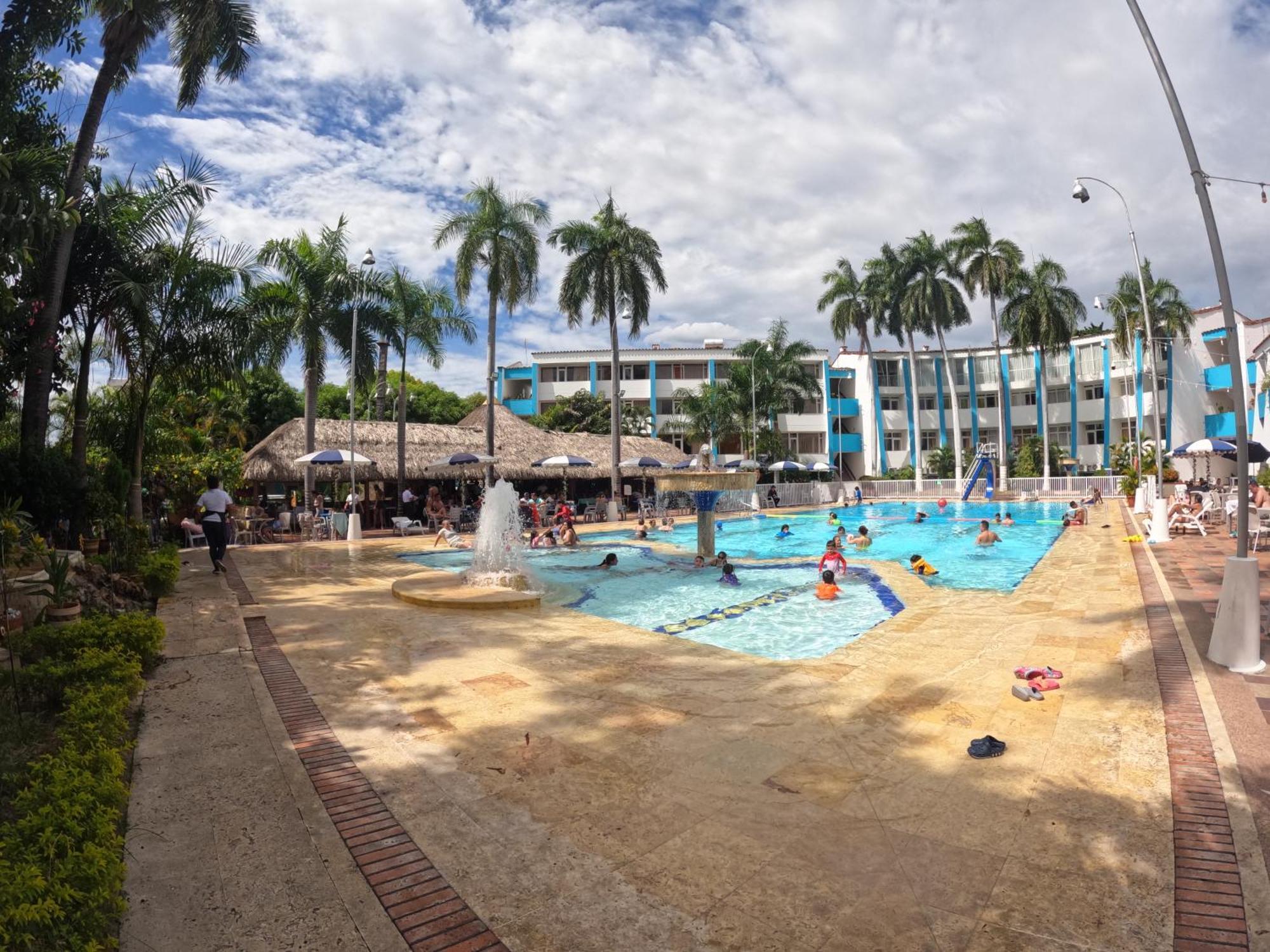 Hotel Bachue Girardot Kültér fotó